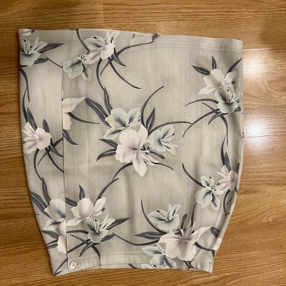 Tommy Bahama Gray Floral Pencil Skirt